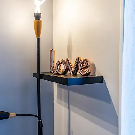 41 Vallier Apartman *